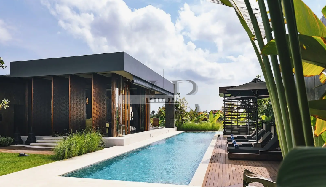 High-End Villas in Tropical Areas